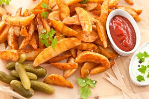 Selbstgemachte Country Fries im Backofen